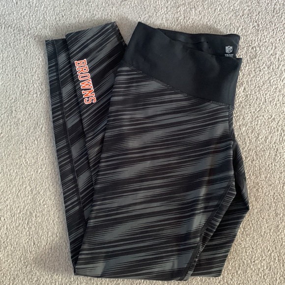 Nike NFL Team Apparel Browns Low Rise Workout Dri-Fit Leggings - Picture 2 of 6